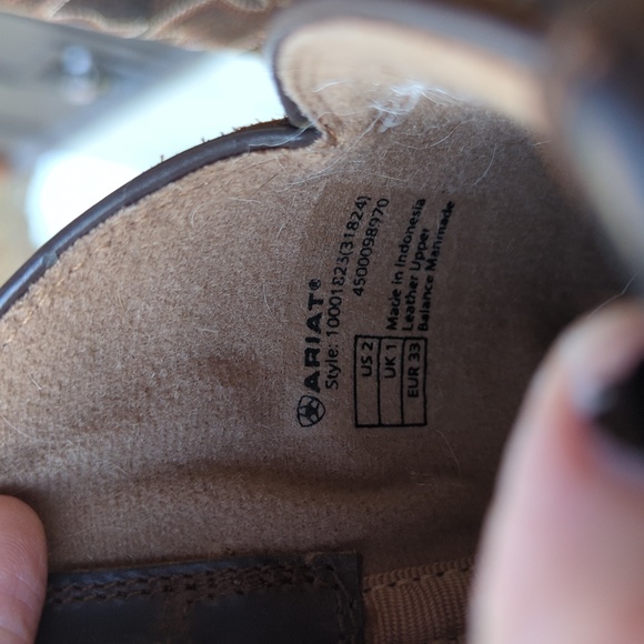 Ariat riding boots - Picture 2 of 3